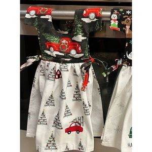 🚨2/$25🚨 Handmade Hanging Kitchen Dress Towel for the Oven or Dishwasher Bar.